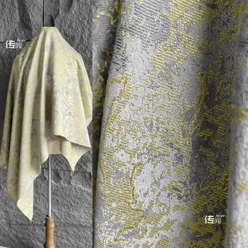 Серый и золотой Нерегулярная полоса Жаккардовая ткань Высококачественное пальто Шапка Брюки Одежда Дизайнер Трансформация ткани