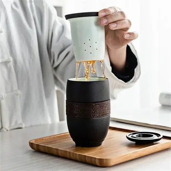  Керамические чайные чашки в японском стиле Креативная кружка для разделения чая в стиле ретро Домашний офис Портативная чашка для воды с фильтром и крышкой